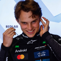 F1 fans go wild for Oscar Piastri's 'absolutely diabolical' team switch